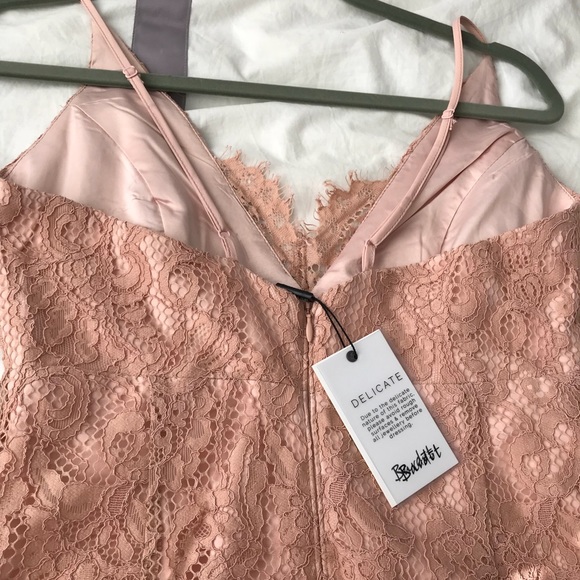 Bardot Rose Lace Pencil Dress - Picture 8 of 9